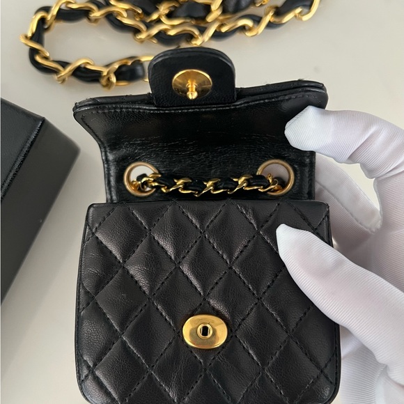 Chanel Mini Matelasse Coco Mark Chain Belt Waist Bag / Vintage 1990s - Picture 10 of 14